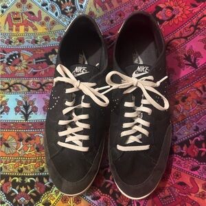 Nike Black and White Casual Sneakers